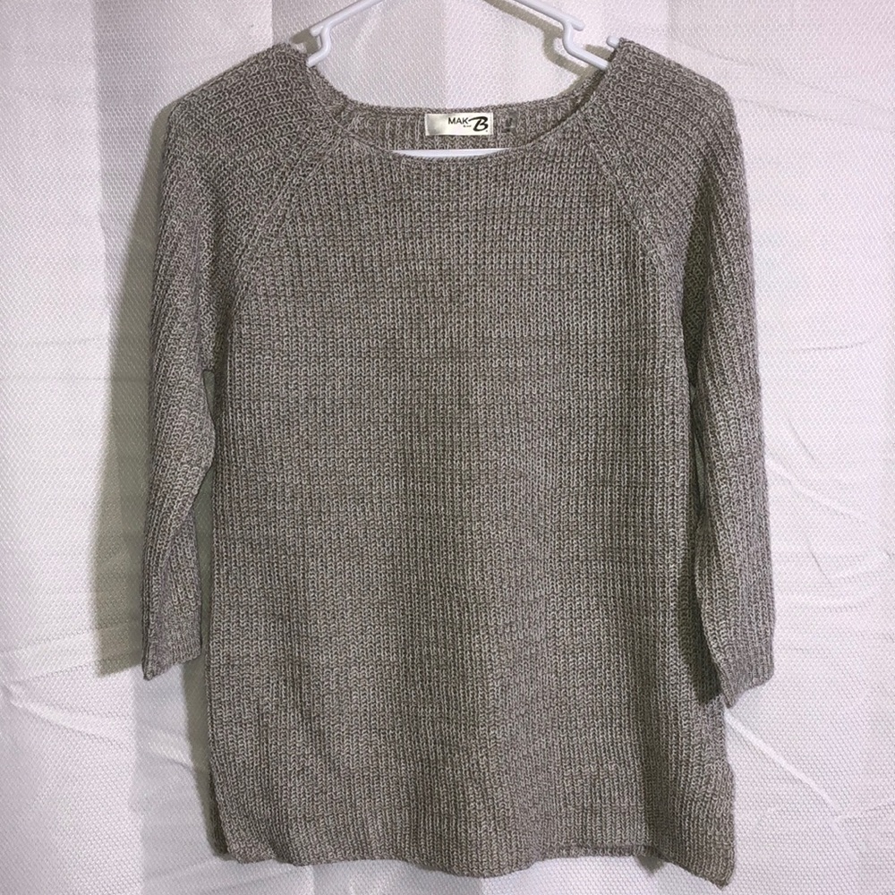 Make B sweater. Medium
